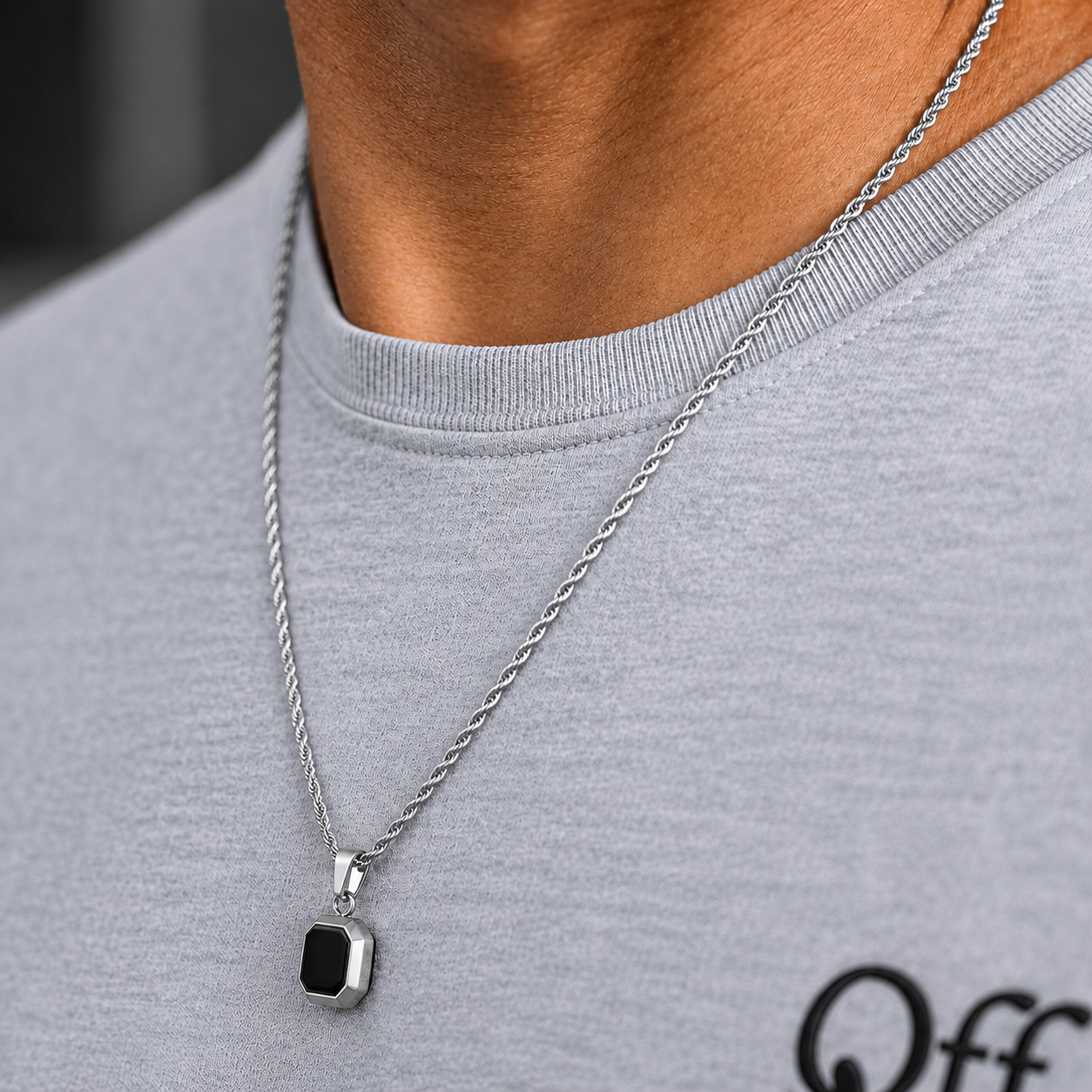 SILVER OYNX PENDENT