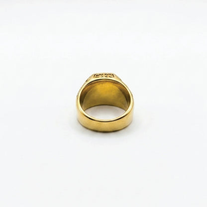 Black Stone Meander Ring