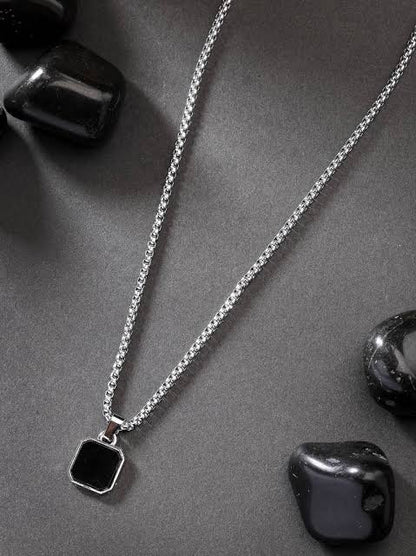 SILVER OYNX PENDENT
